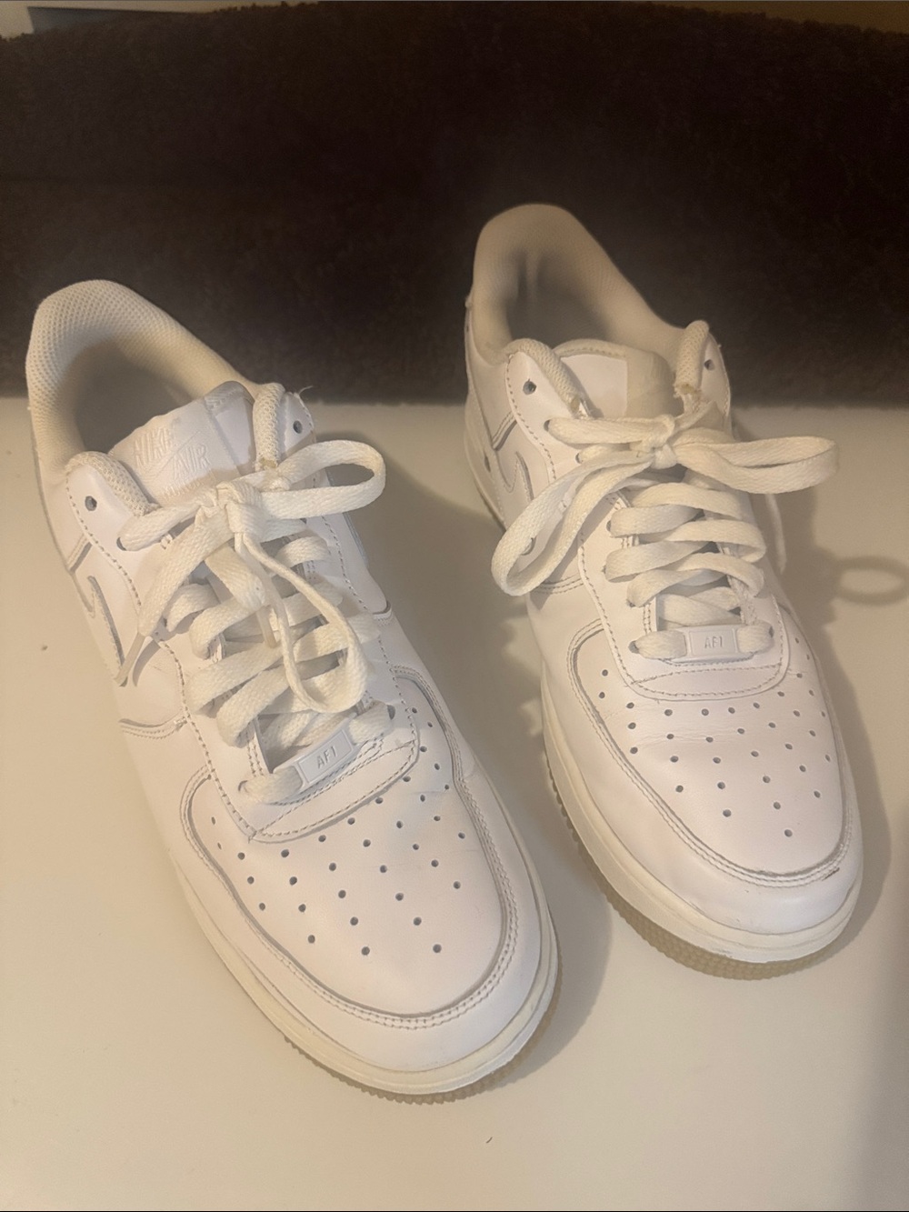 Nike Men's White Low-Top Sneakers with Gum Outsole
